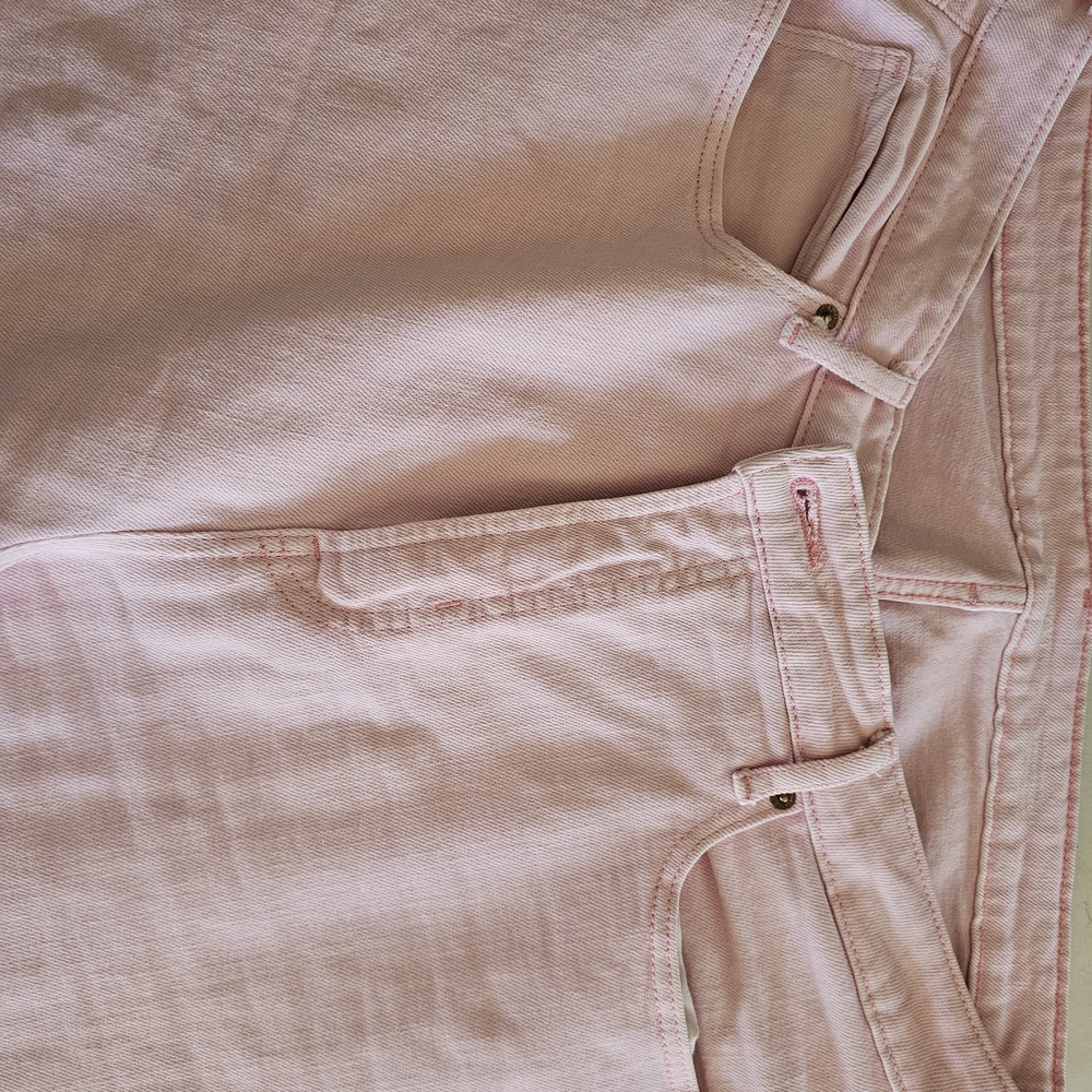 Old Navy High-Rise Jeans in Light Pink